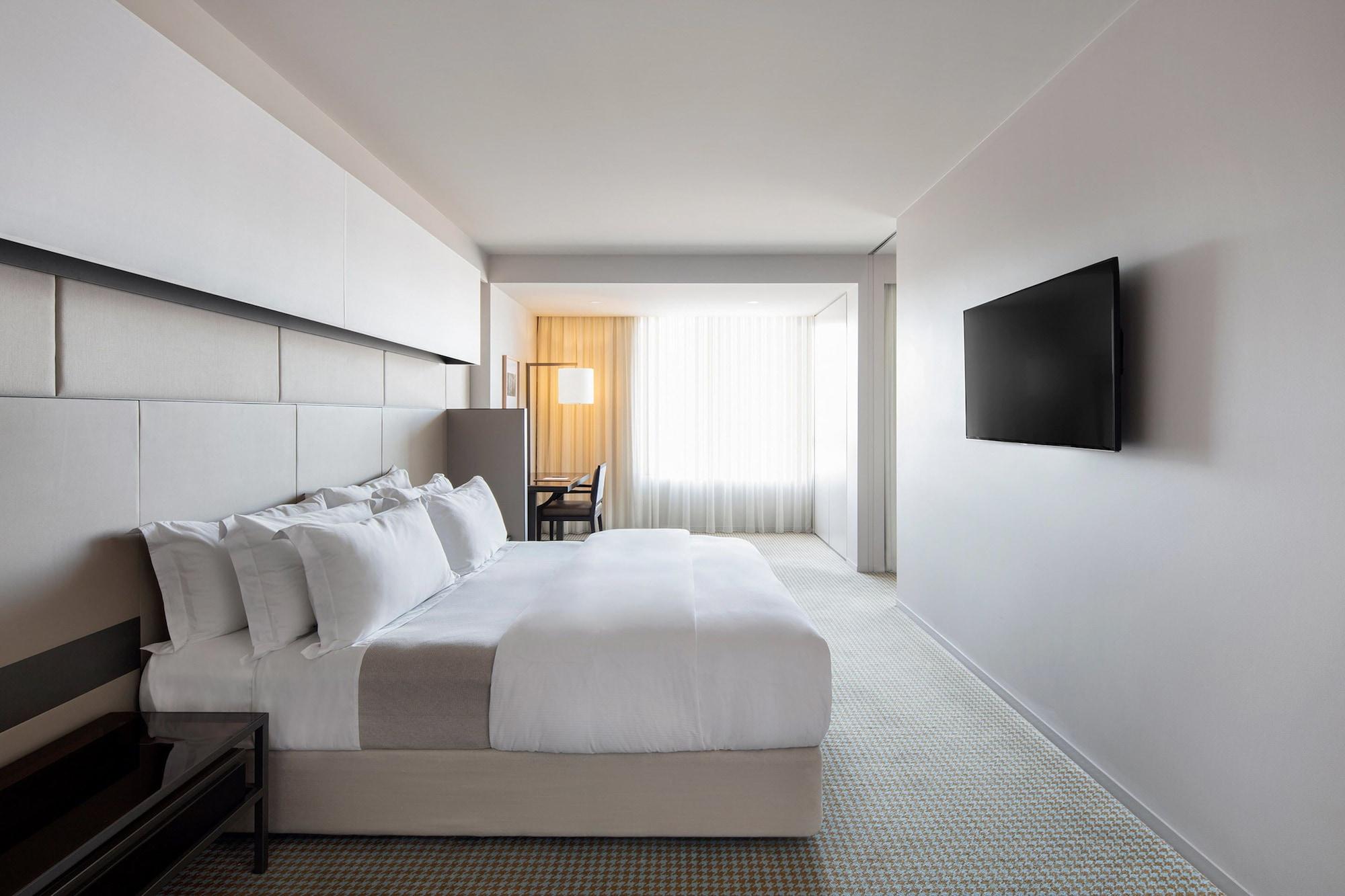Hotel Realm Canberra Zewnętrze zdjęcie A room at the hotel