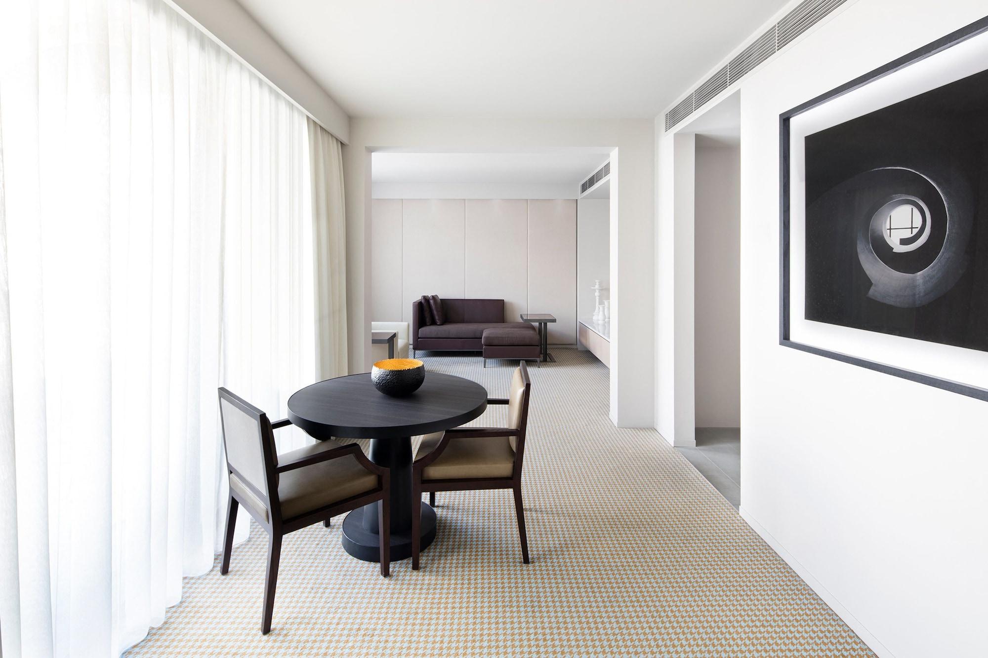 Hotel Realm Canberra Zewnętrze zdjęcie A suite at The Standard East Village