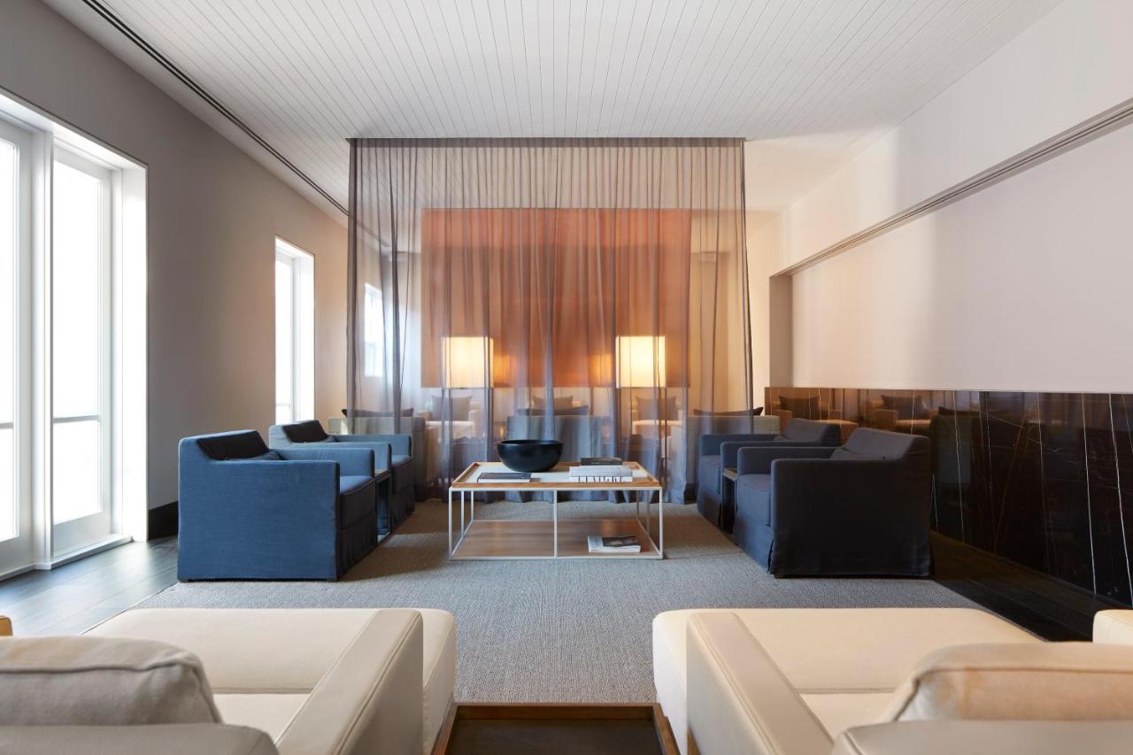 Hotel Realm Canberra Zewnętrze zdjęcie The lounge at the airport