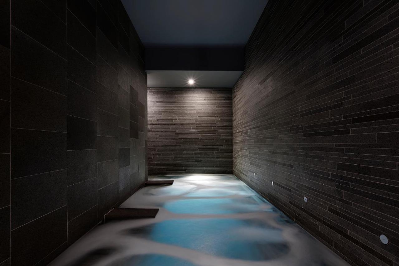 Hotel Realm Canberra Zewnętrze zdjęcie A modern onsen in Tokyo